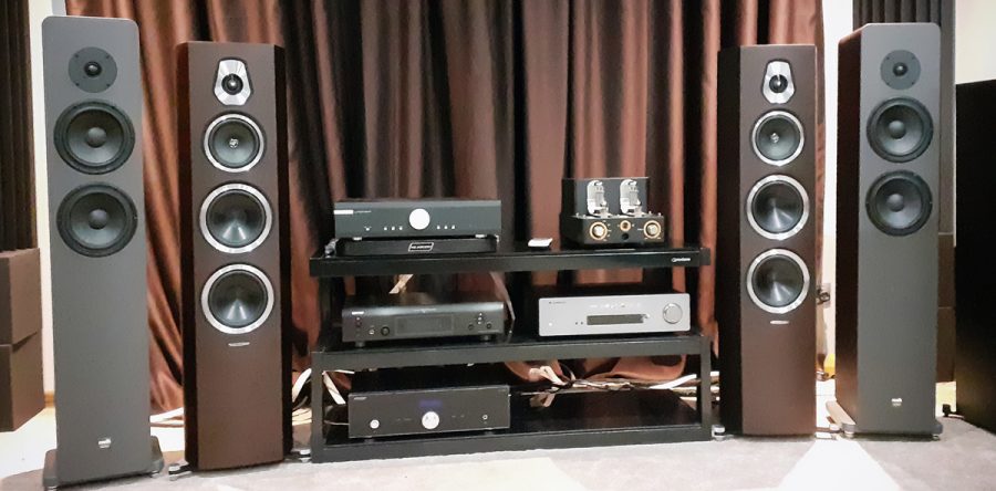 Speakers RS-II in the audio salon “AUDIO VIDEO MIR”